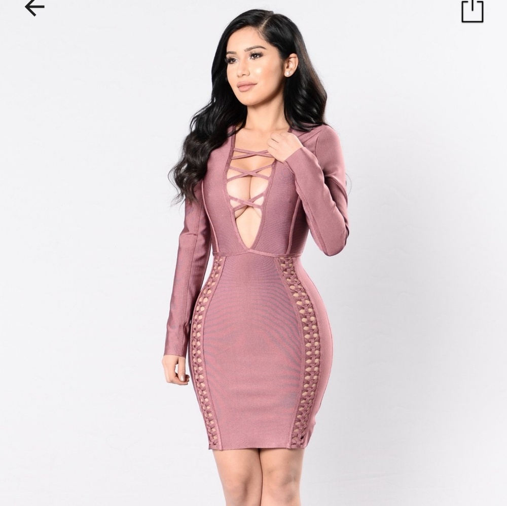 FASHION NOVA